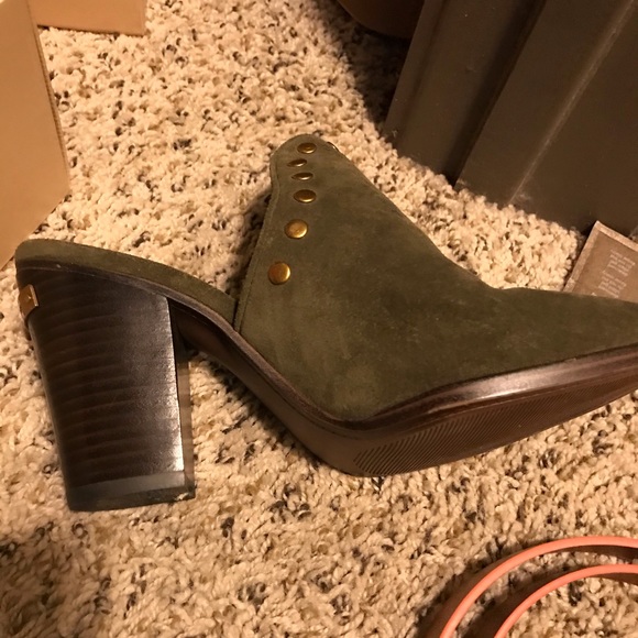 Cute - Picture 1 of 3